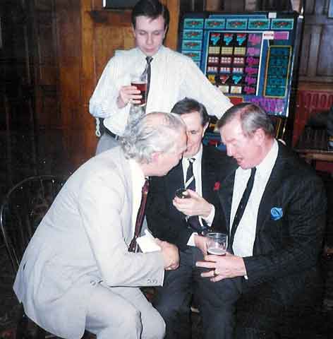 04AGM1993.jpg, 18387 bytes