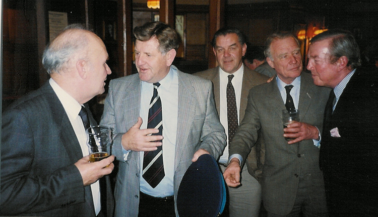 06AGM1994.jpg, 204806 bytes