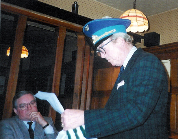 08AGM1994.jpg, 208745 bytes