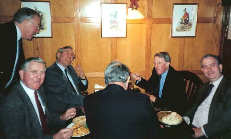 02AGM2001.jpg, 20266 bytes