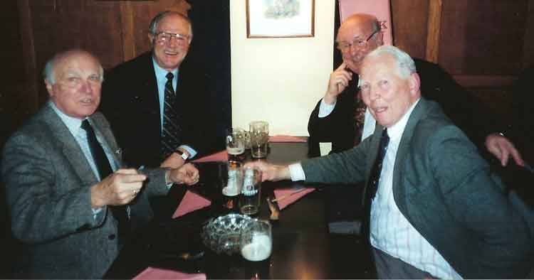 17AGM2001.jpg, 16811 bytes