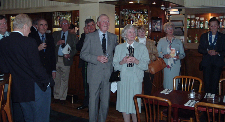 01AGM2006.jpg, 205268 bytes